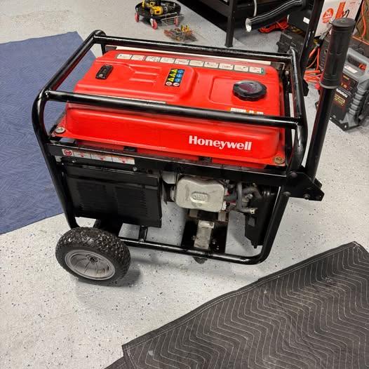 Honeywell Gas Generator – 5,500W Running / 6,375W Peak